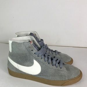 Nike Blazer women’s 8.5 suede grey and gum